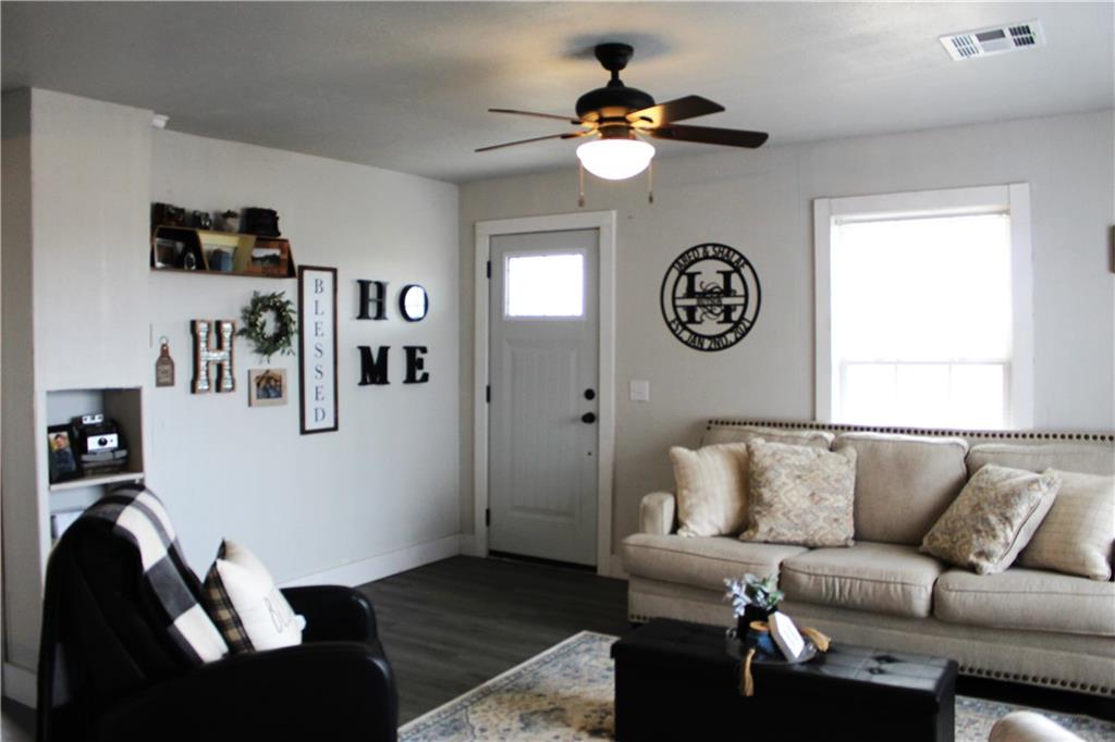364175 E 960 Road Property Photo 10