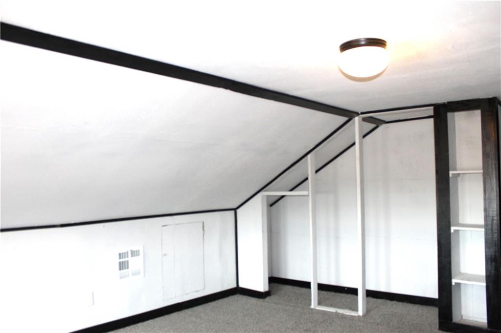364175 E 960 Road Property Photo 22