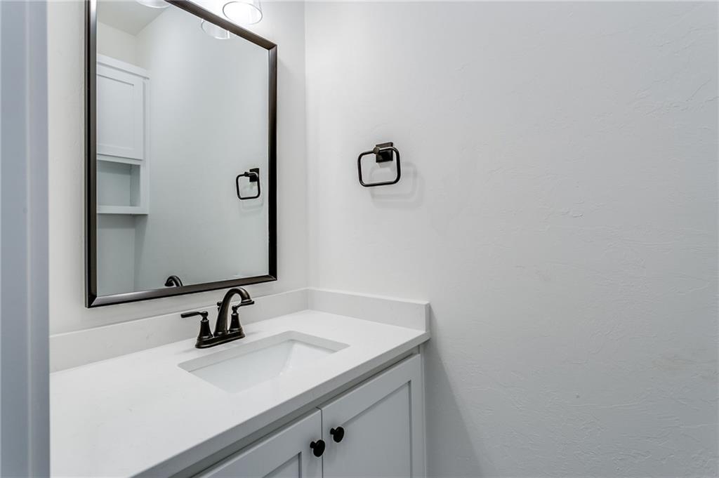 7495 Avondale Lane Property Photo 24