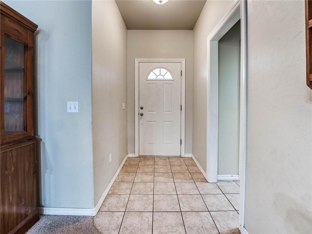 106 W Elm Street Property Photo 4