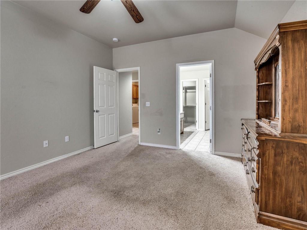 106 W Elm Street Property Photo 19