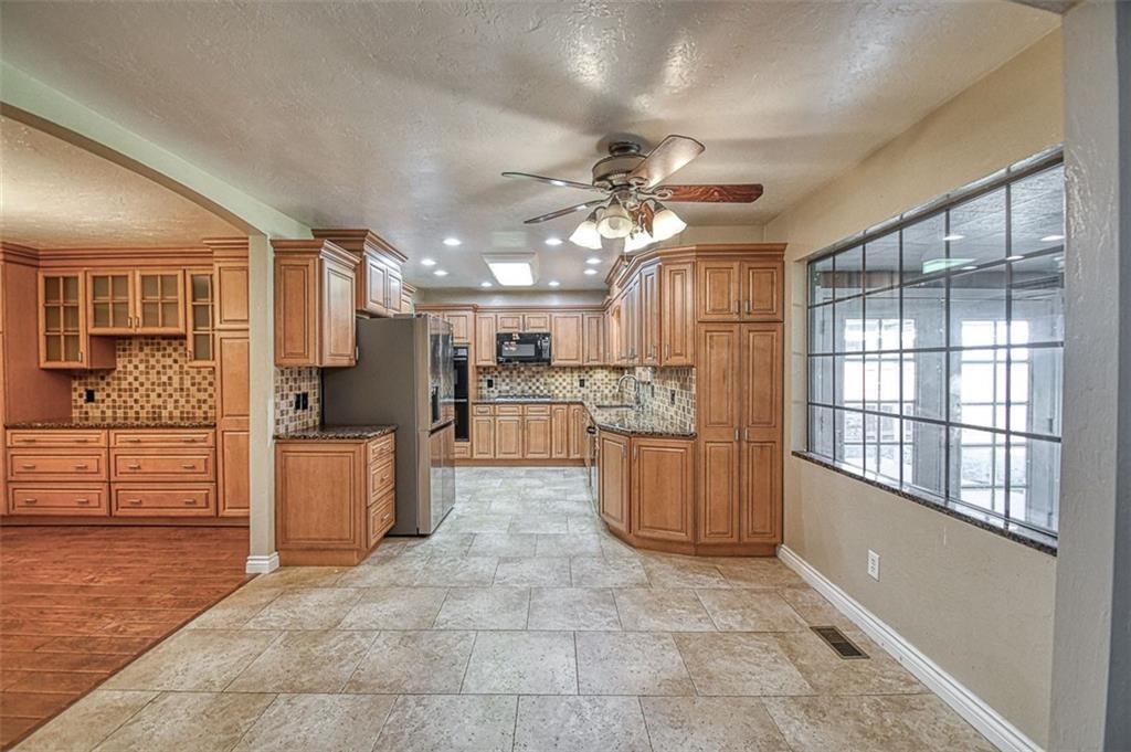 10800 Mantle Drive Property Photo 19