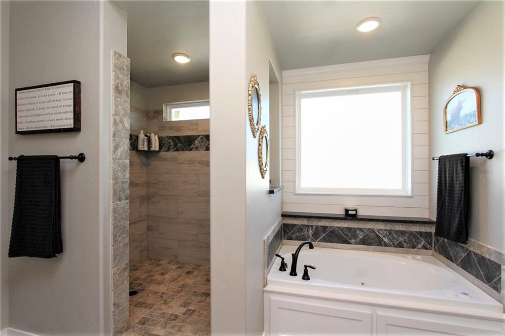 498 Isabella Drive Property Photo 27