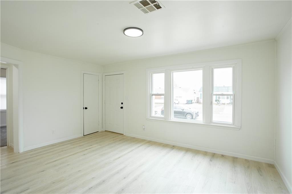 2405 Sw 50th Street Property Photo 5