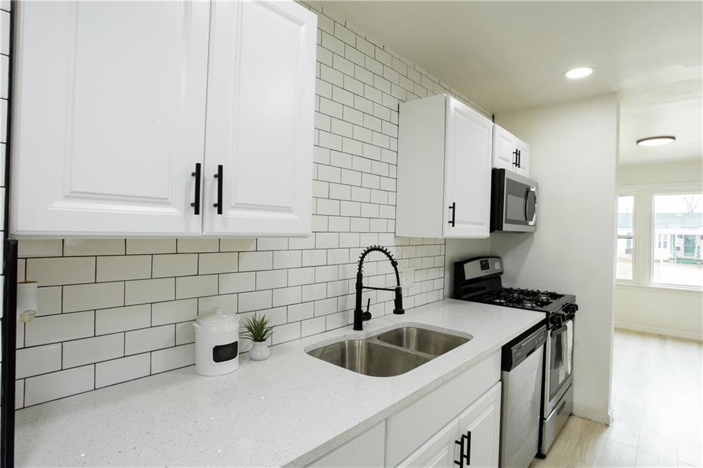 2405 Sw 50th Street Property Photo 8
