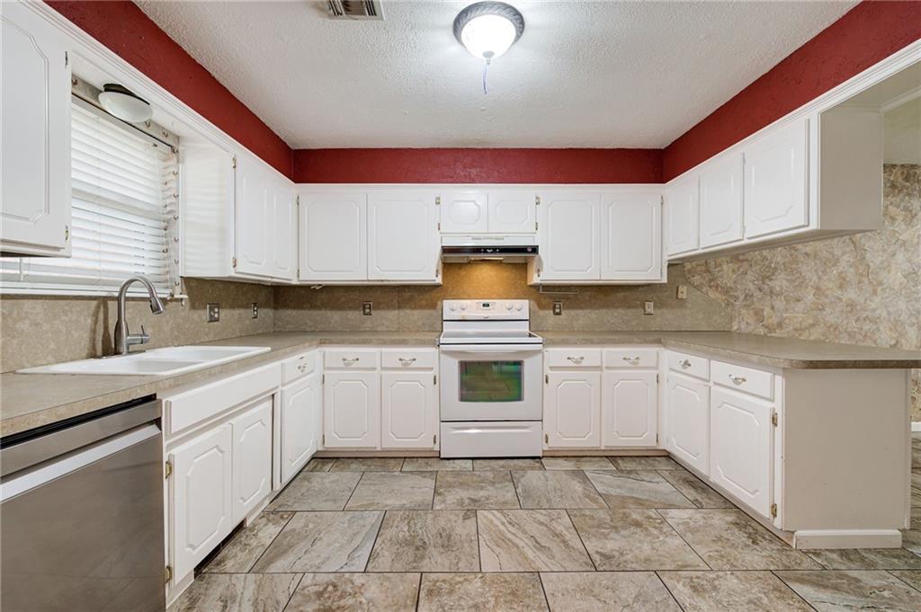 3703 Koerner Drive Property Photo 14