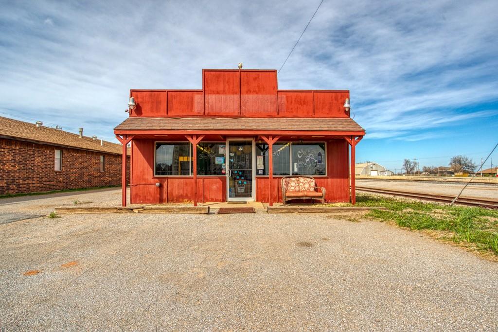 322 E Oklahoma Street Property Photo