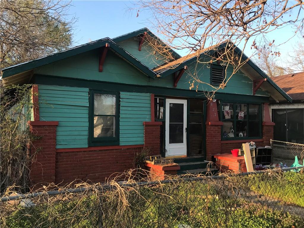 822 E Maple Avenue Property Photo