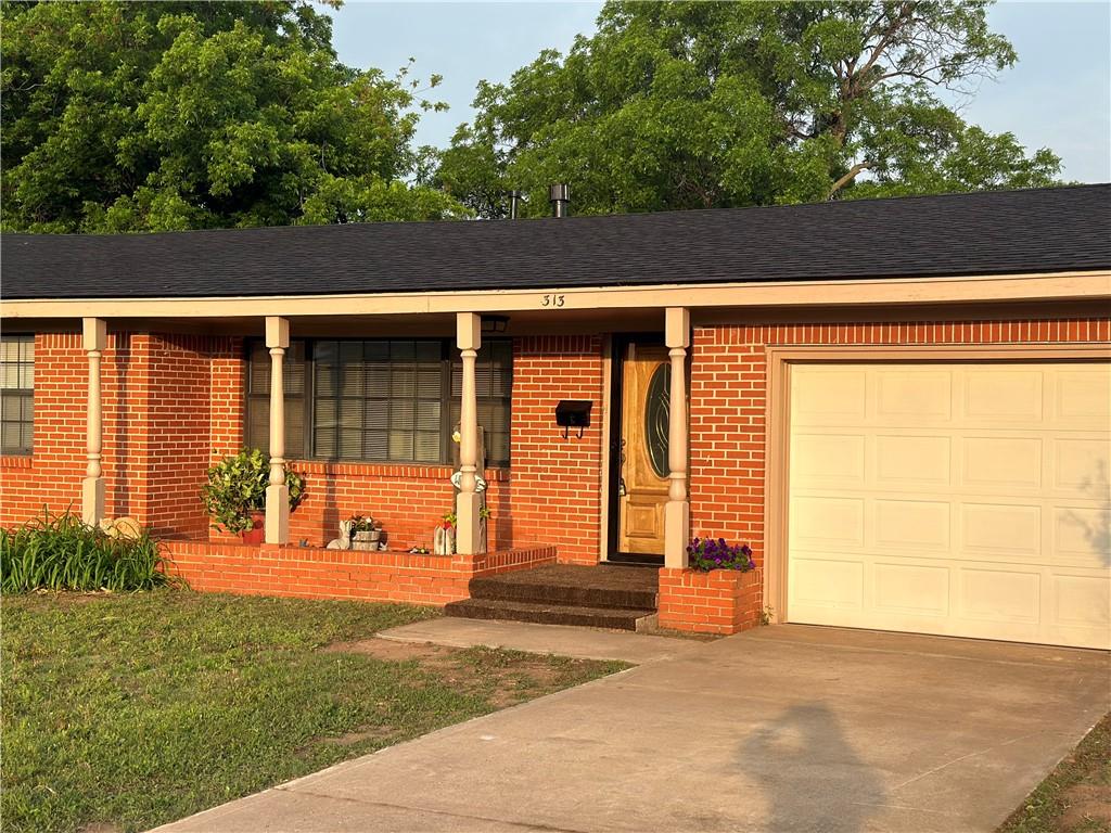 313 N Alpha Avenue Property Photo