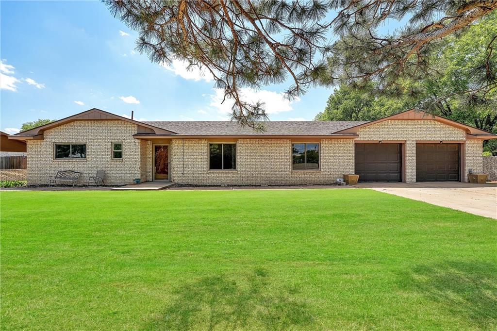 619 N Sheb Wooley Avenue Property Photo