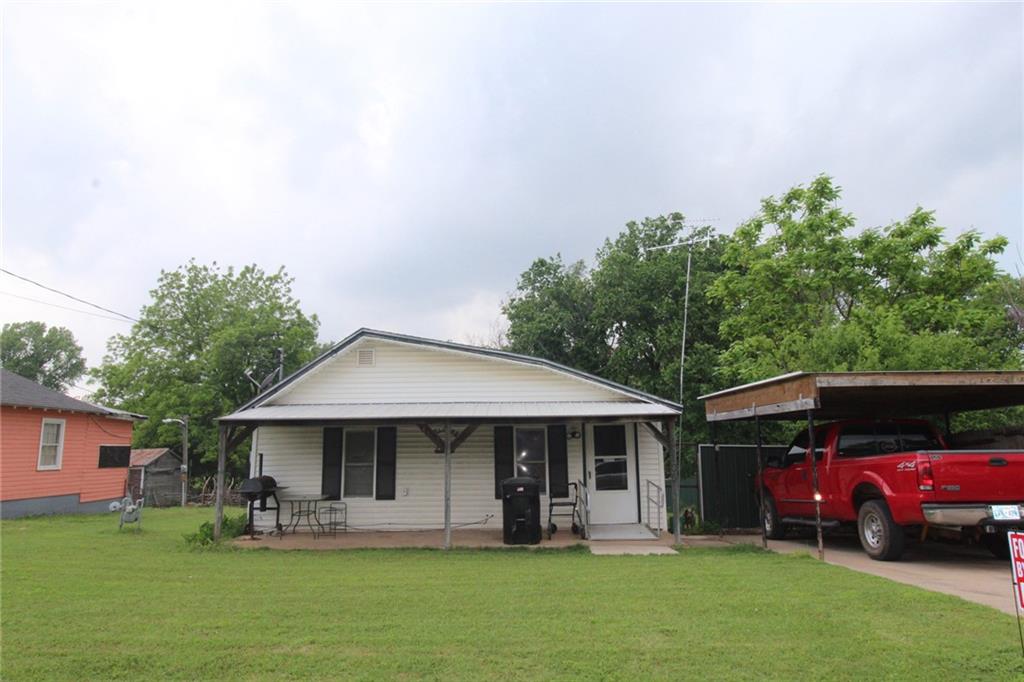 105 S Walnut Street Property Photo