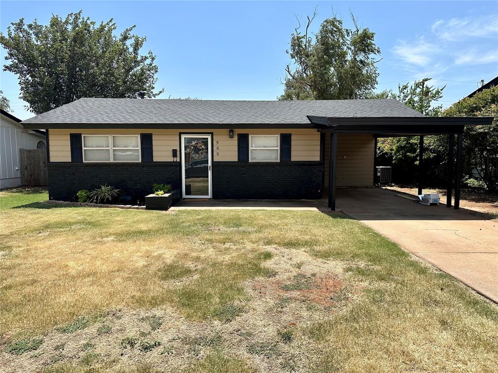 900 Denise Street Property Photo