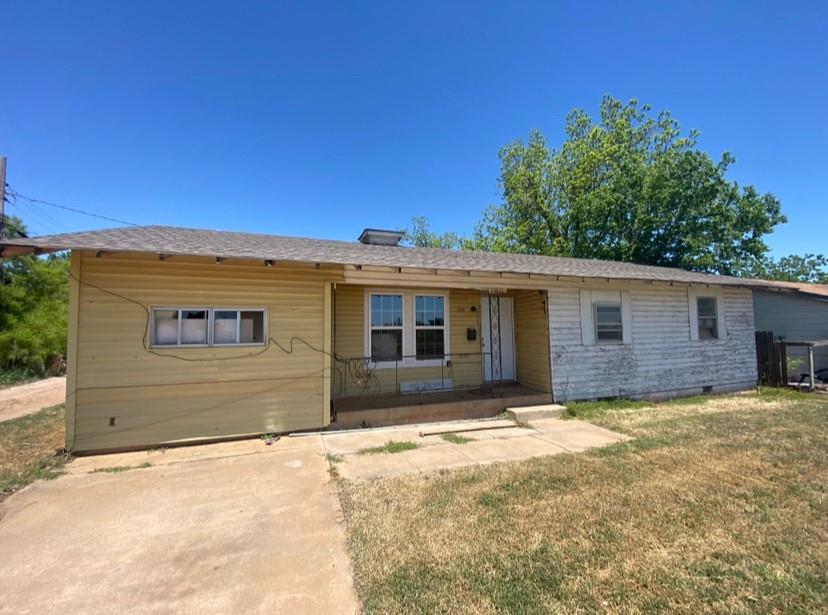 205 W Mimulus Avenue Property Photo