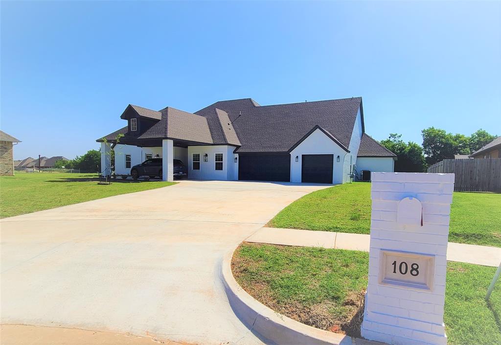 108 Tralee Court Property Photo 2