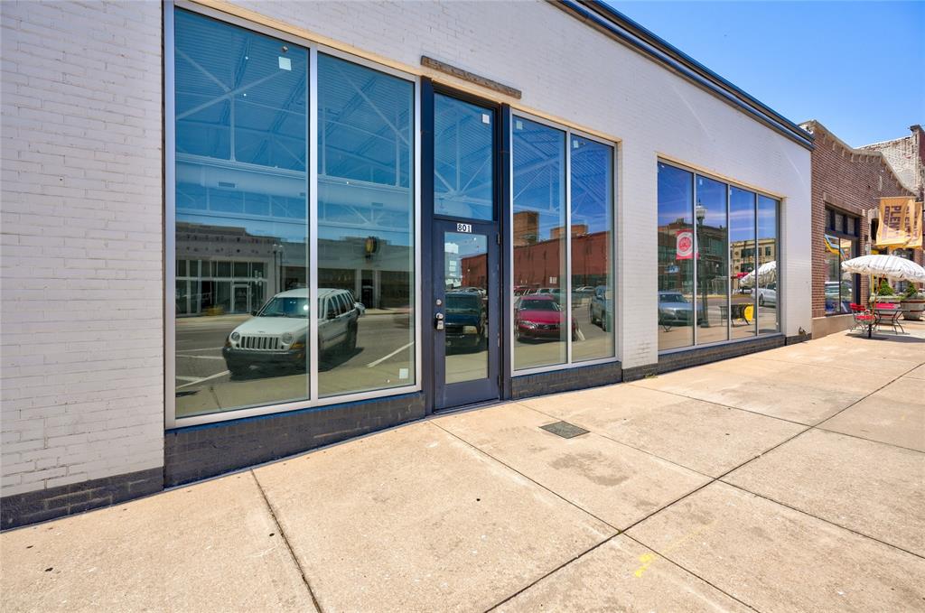 801 N Broadway Avenue Property Photo 13