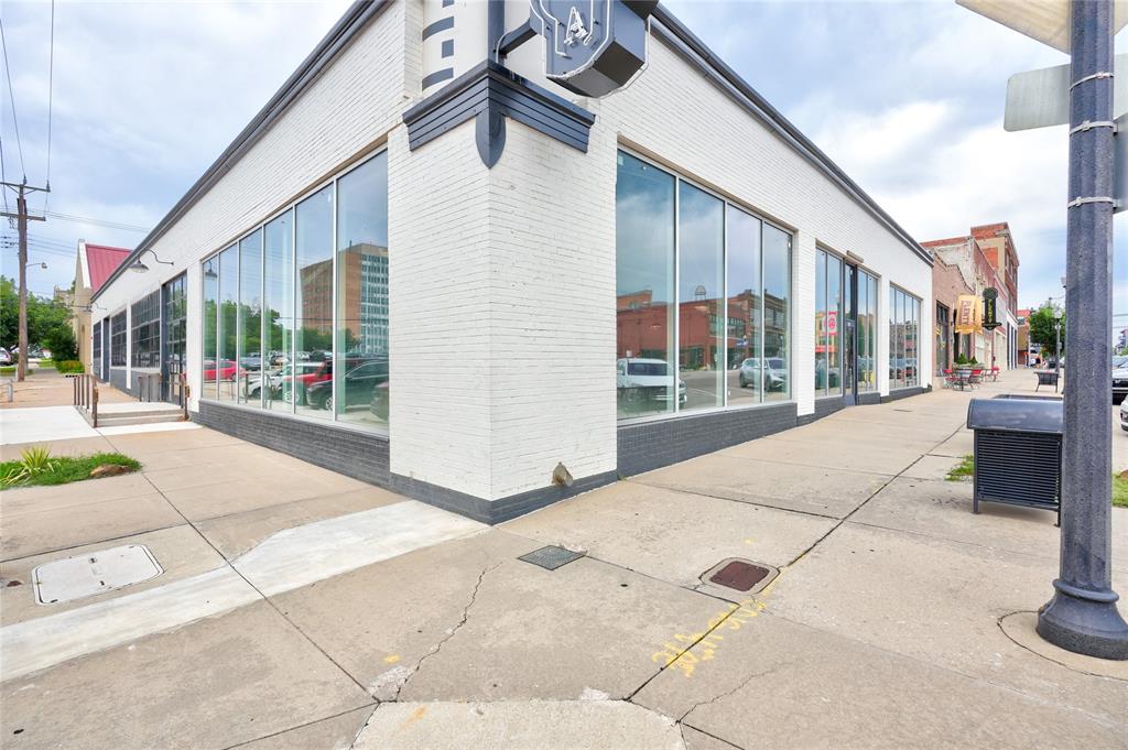 801 N Broadway Avenue Property Photo 20