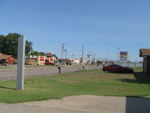 4325 N & 4331 & 4337 N Kickapoo Ave Avenue Property Photo 1