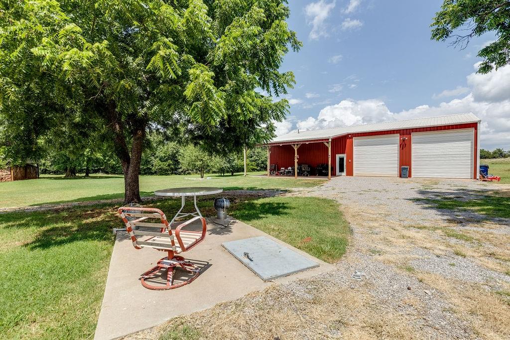 810633 S 3320 Road Property Photo 7