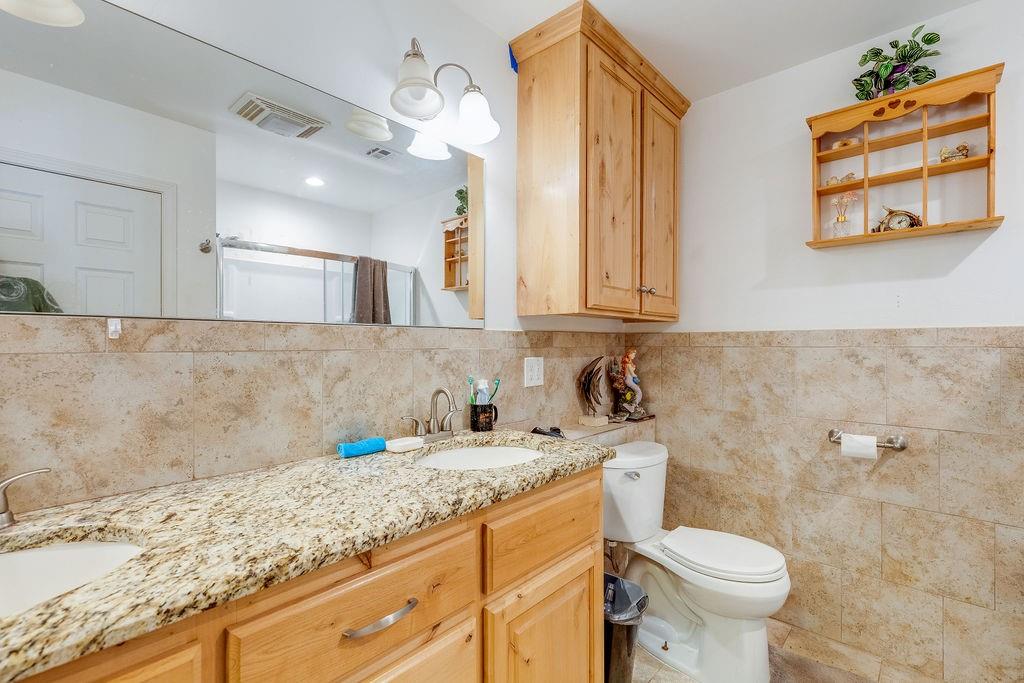 810633 S 3320 Road Property Photo 17