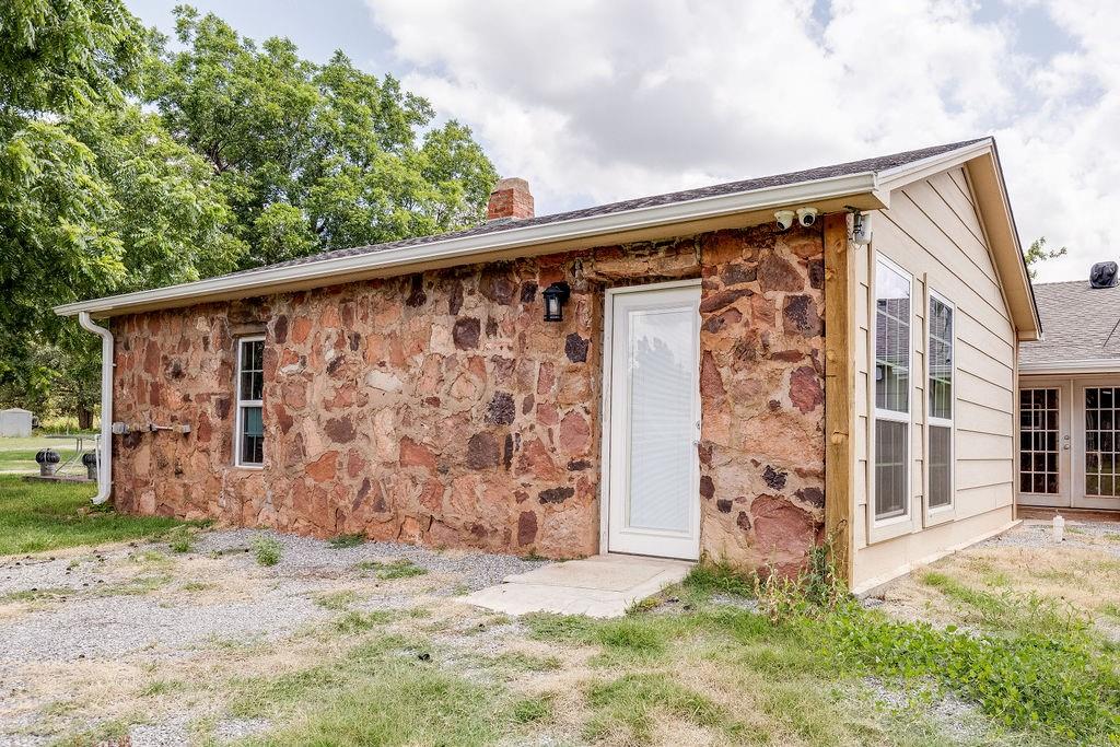 810633 S 3320 Road Property Photo 20