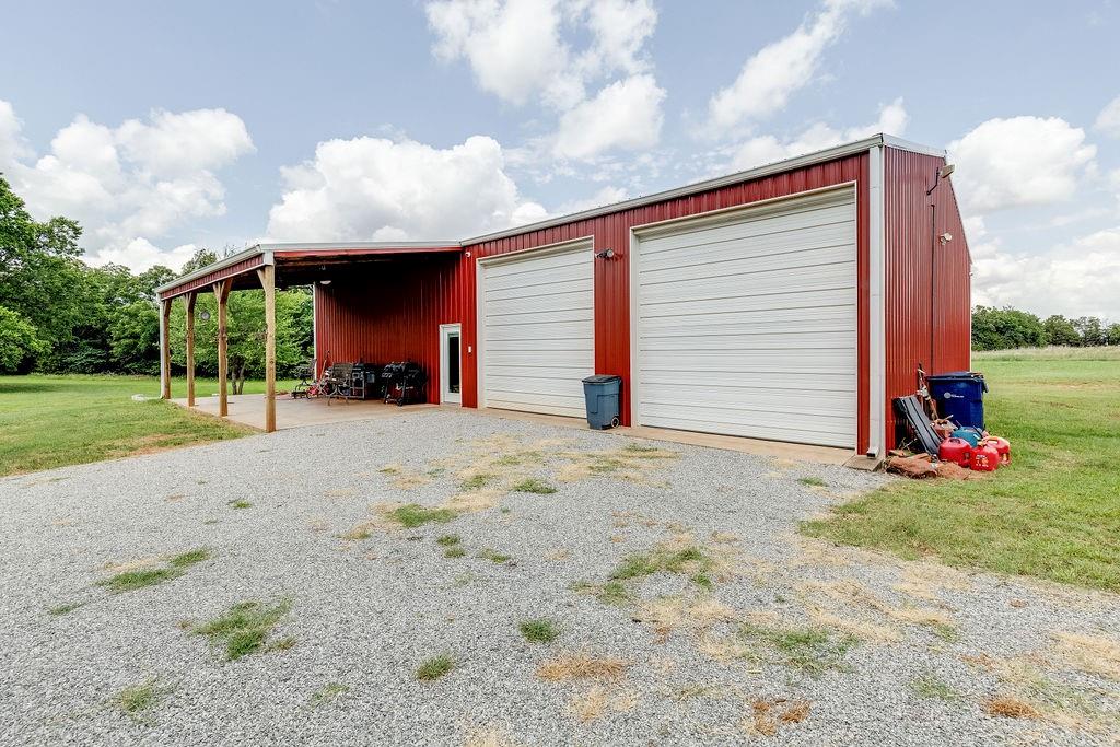 810633 S 3320 Road Property Photo 29