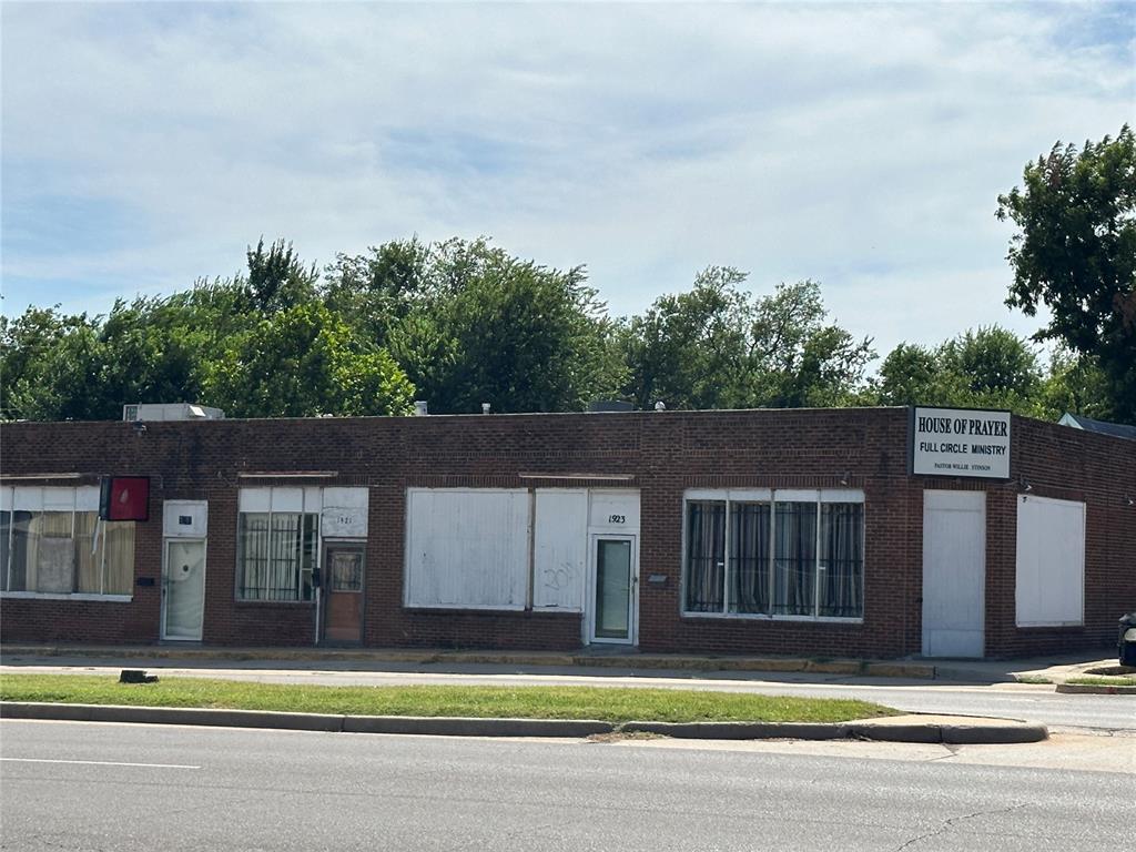 1917 N Lottie Avenue Property Photo