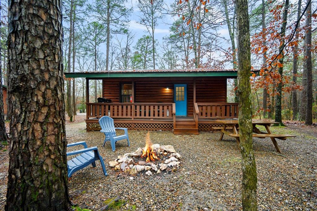 389 Pine Meadow Lane Property Photo 1