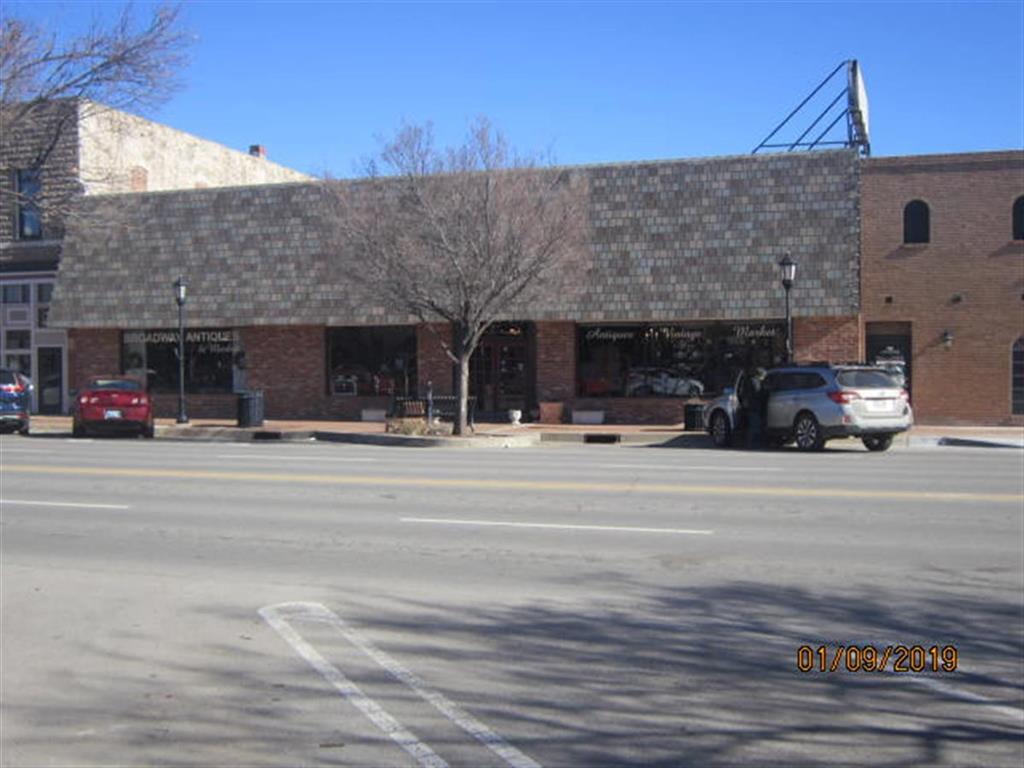 114 S Broadway Street Property Photo