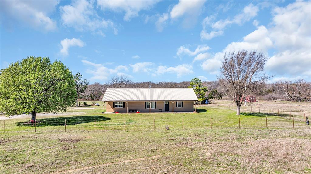 21552 N County Road 3180 Property Photo 1