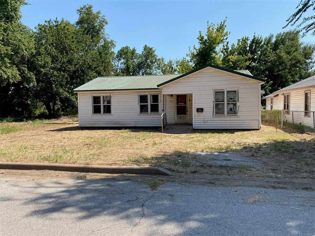 110 W Louisiana Avenue Property Photo 1