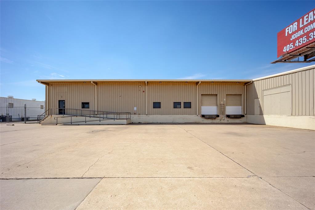 6401 S Interstate 35 Service Road Property Photo