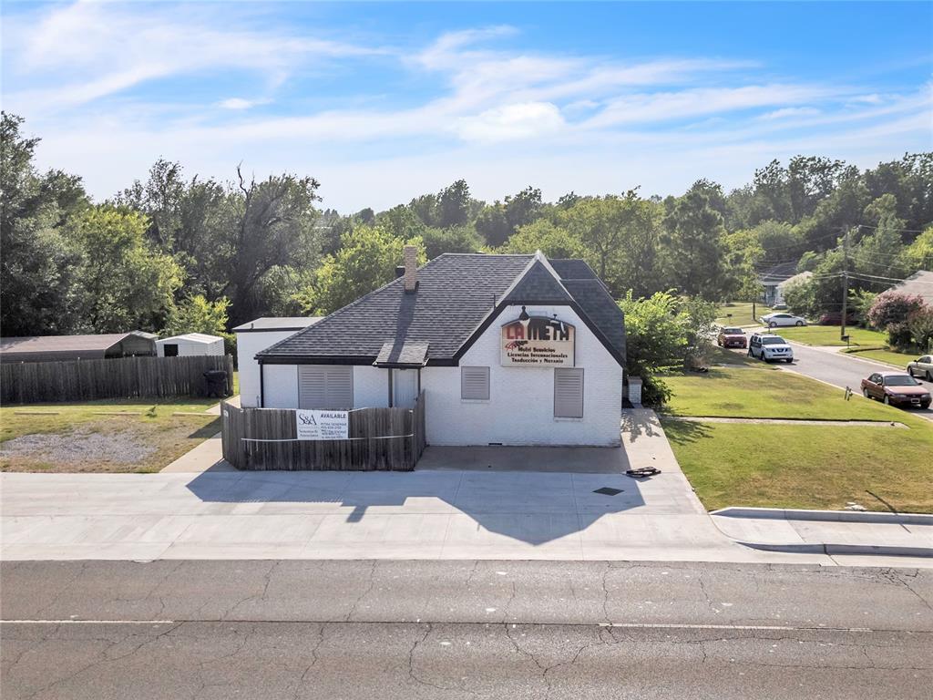 3700 Trellis Court Property Photo 4