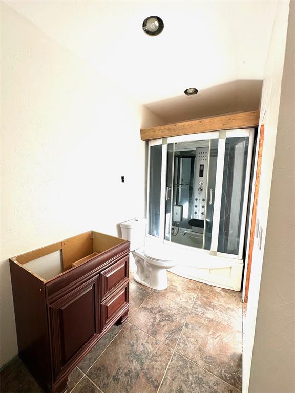 325 E Broadway Property Photo 6