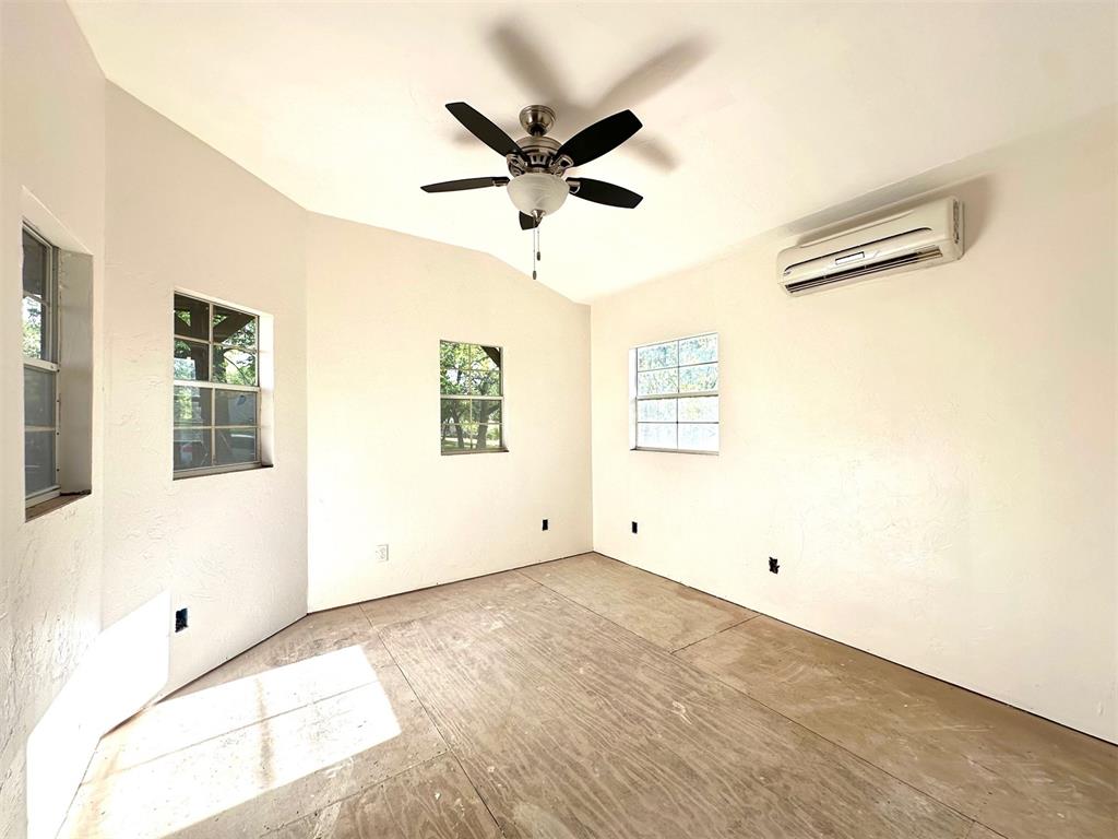 325 E Broadway Property Photo 11