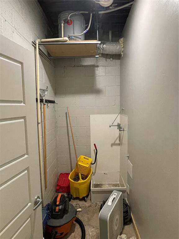 938 N Flood Avenue Property Photo 19
