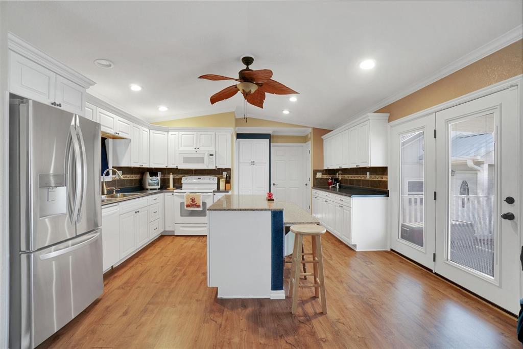128 Wood Street Property Photo 8
