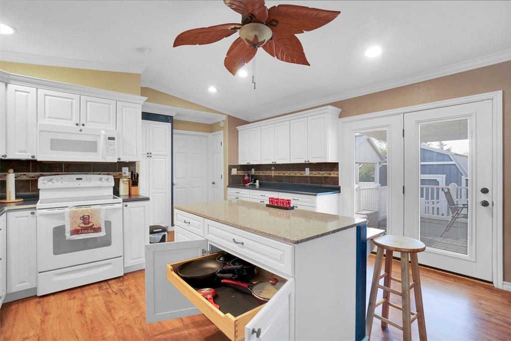 128 Wood Street Property Photo 10
