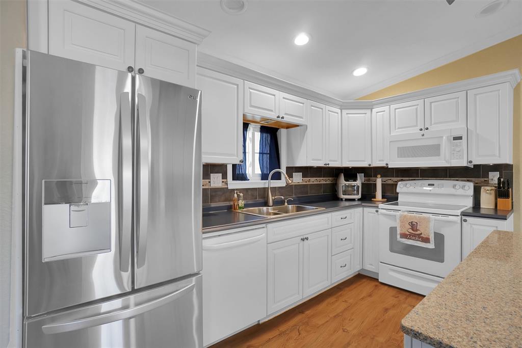 128 Wood Street Property Photo 11