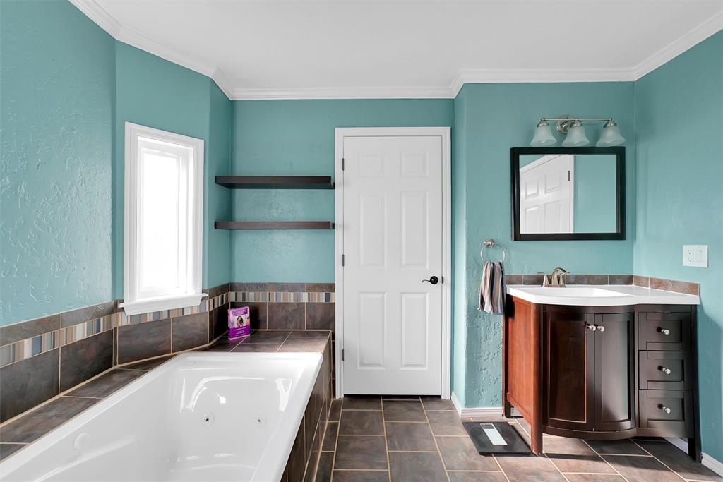128 Wood Street Property Photo 17