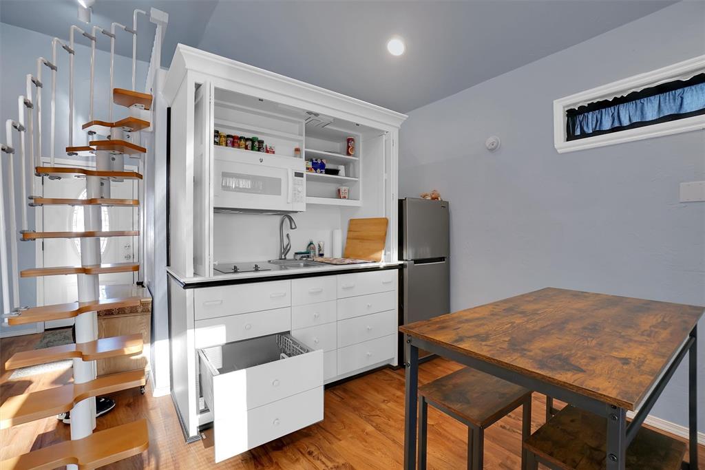 128 Wood Street Property Photo 35