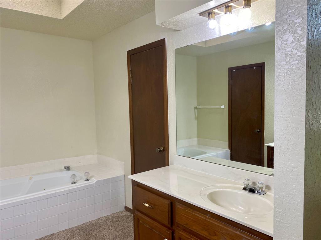 1804 Saint Christopher Drive Property Photo 17