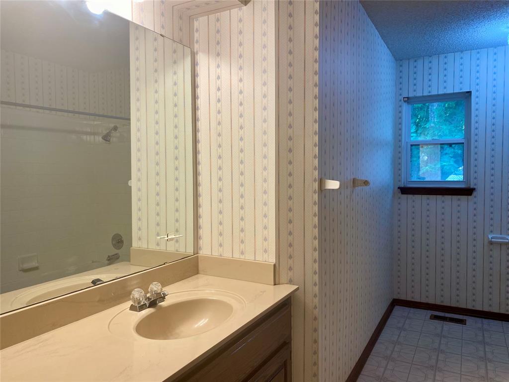 1804 Saint Christopher Drive Property Photo 27