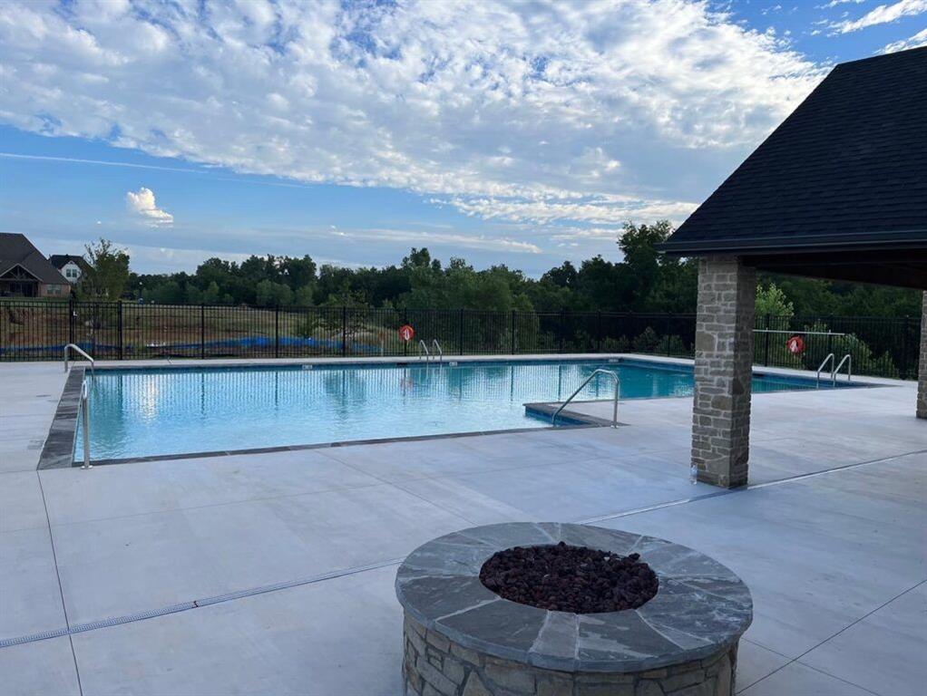 4100 Emery Drive Property Photo 11