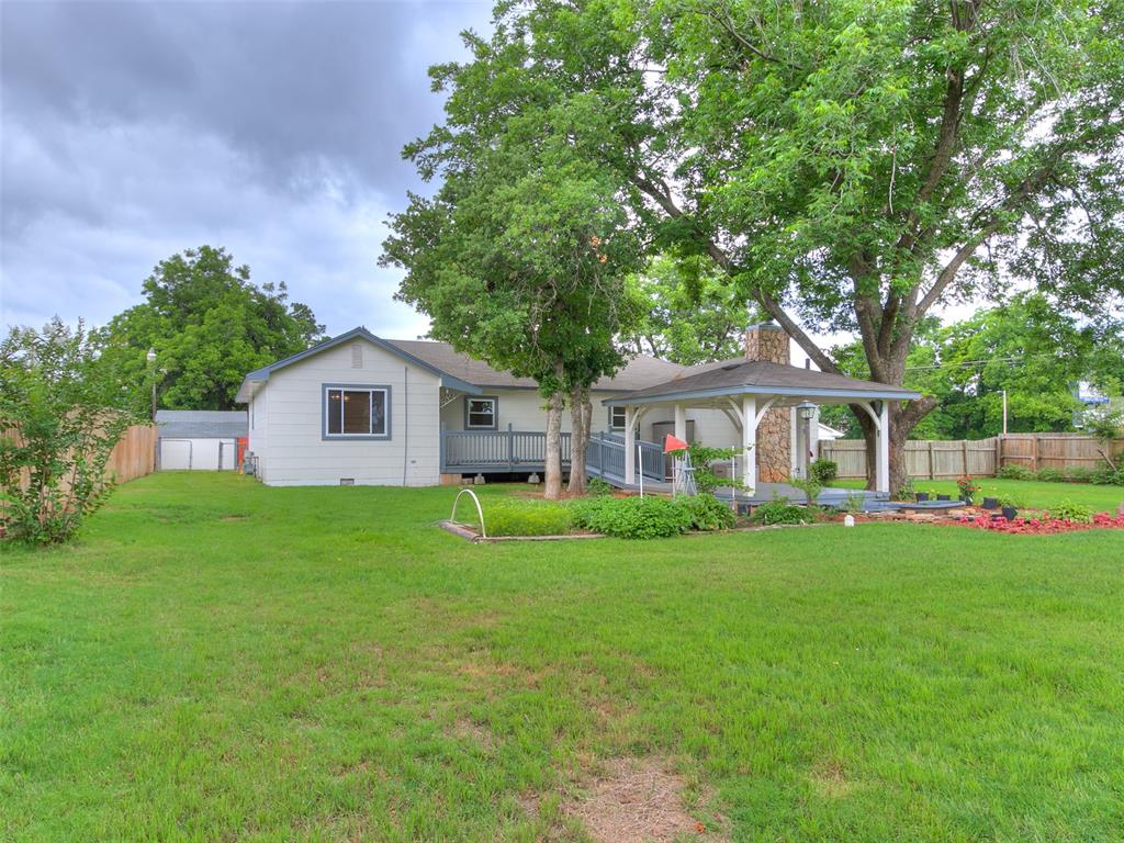 1915 S Mansfield Avenue Property Photo 5