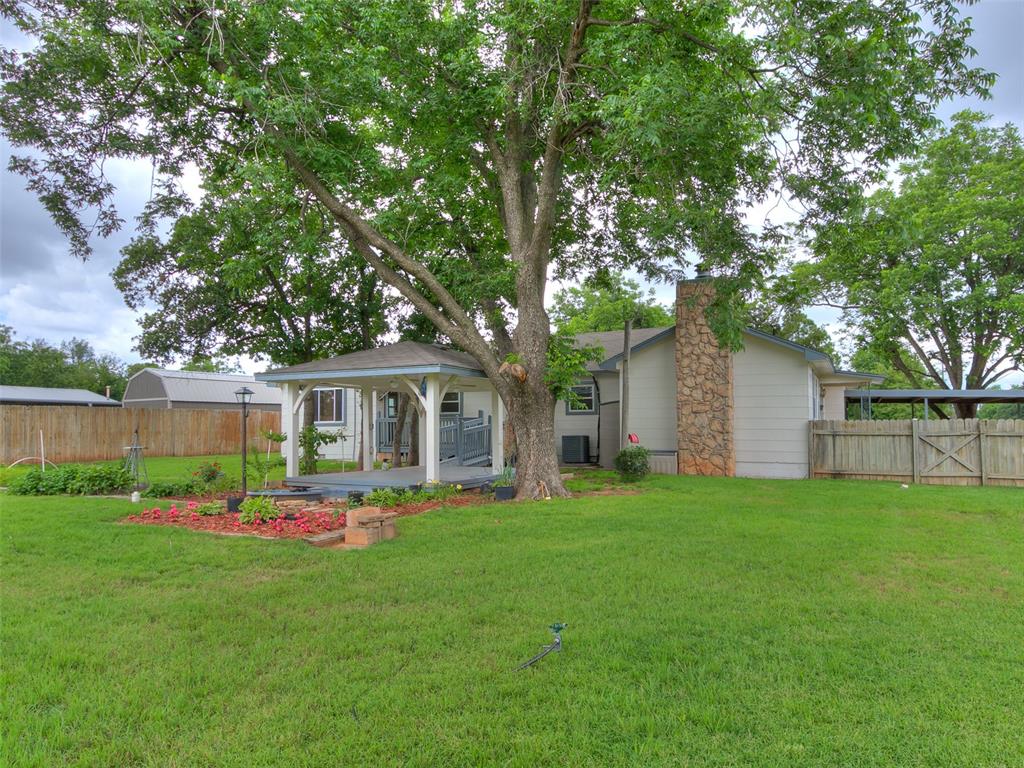 1915 S Mansfield Avenue Property Photo 27
