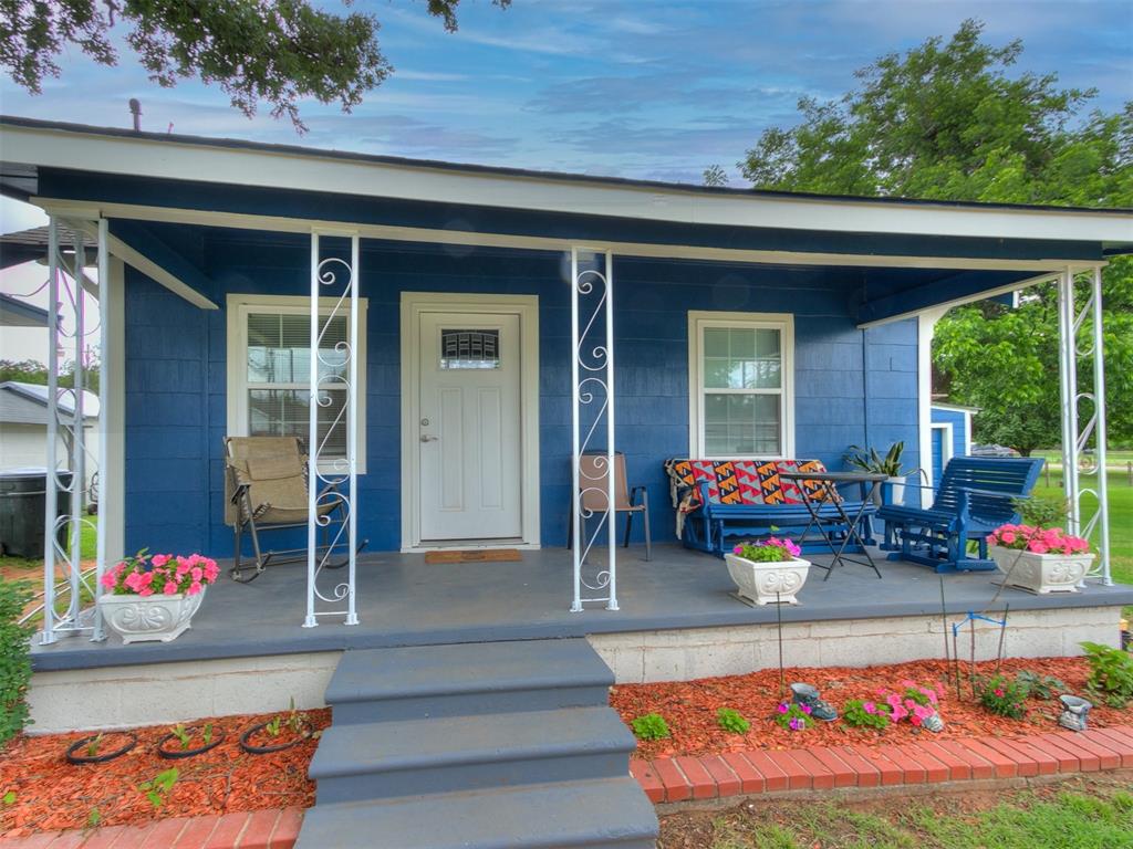 1915 S Mansfield Avenue Property Photo 32