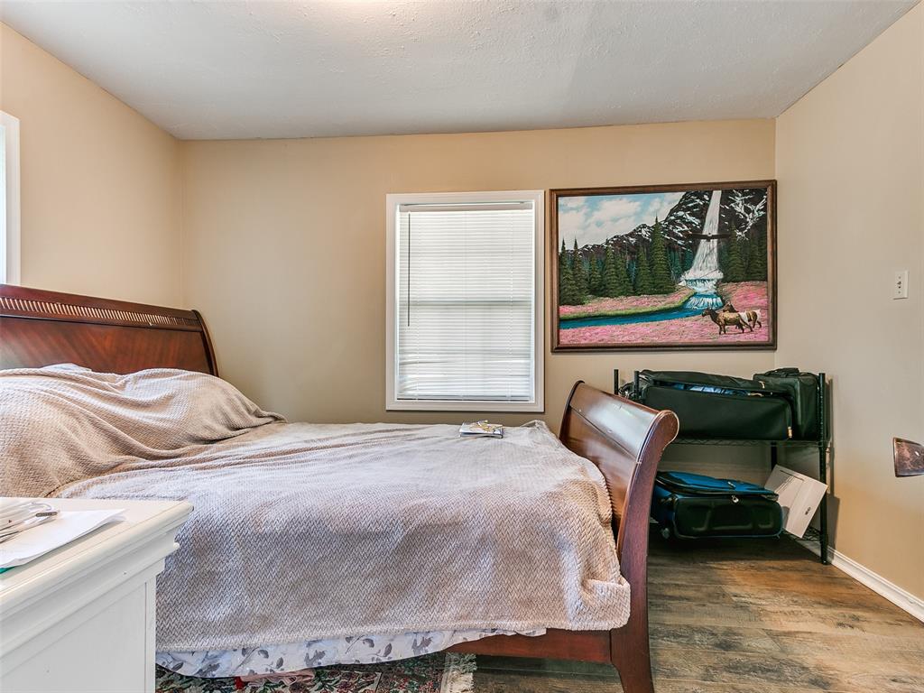 1915 S Mansfield Avenue Property Photo 40