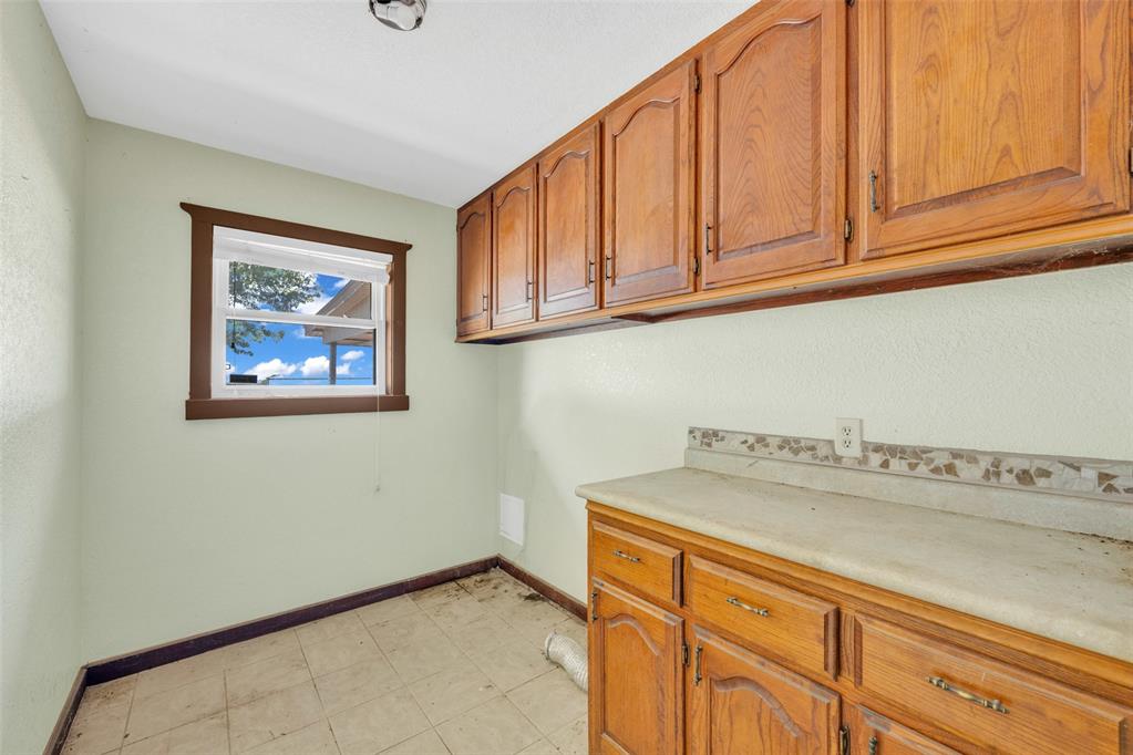 1311 County Road 1390 Property Photo 50