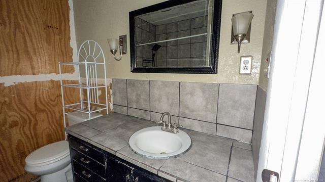 1316 S Cherry Street Property Photo 13