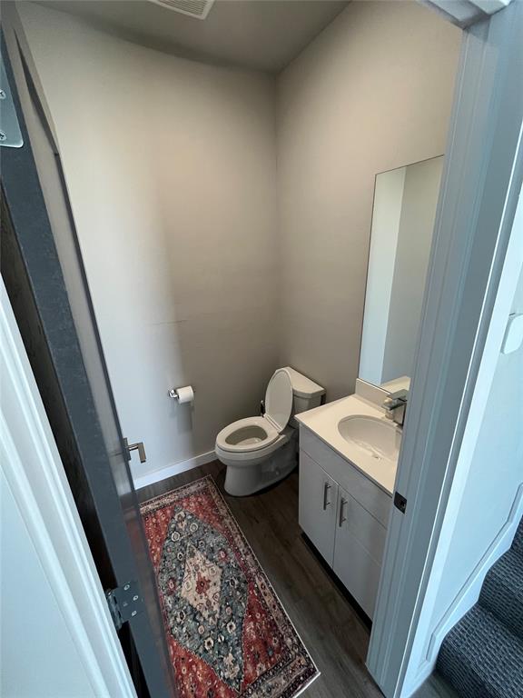 302 E Harmon Drive Property Photo 7